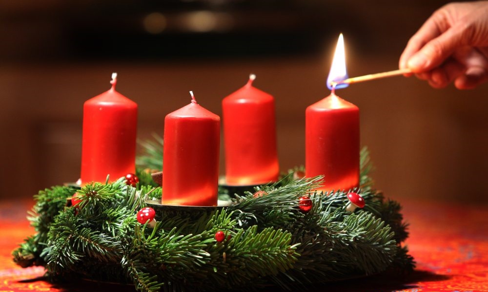 Quel Est Le Sens Des Couronnes De L Avent La Lumiere De Noel Quel Est Le Sens Des Couronnes De L Avent La Lumiere De Noel